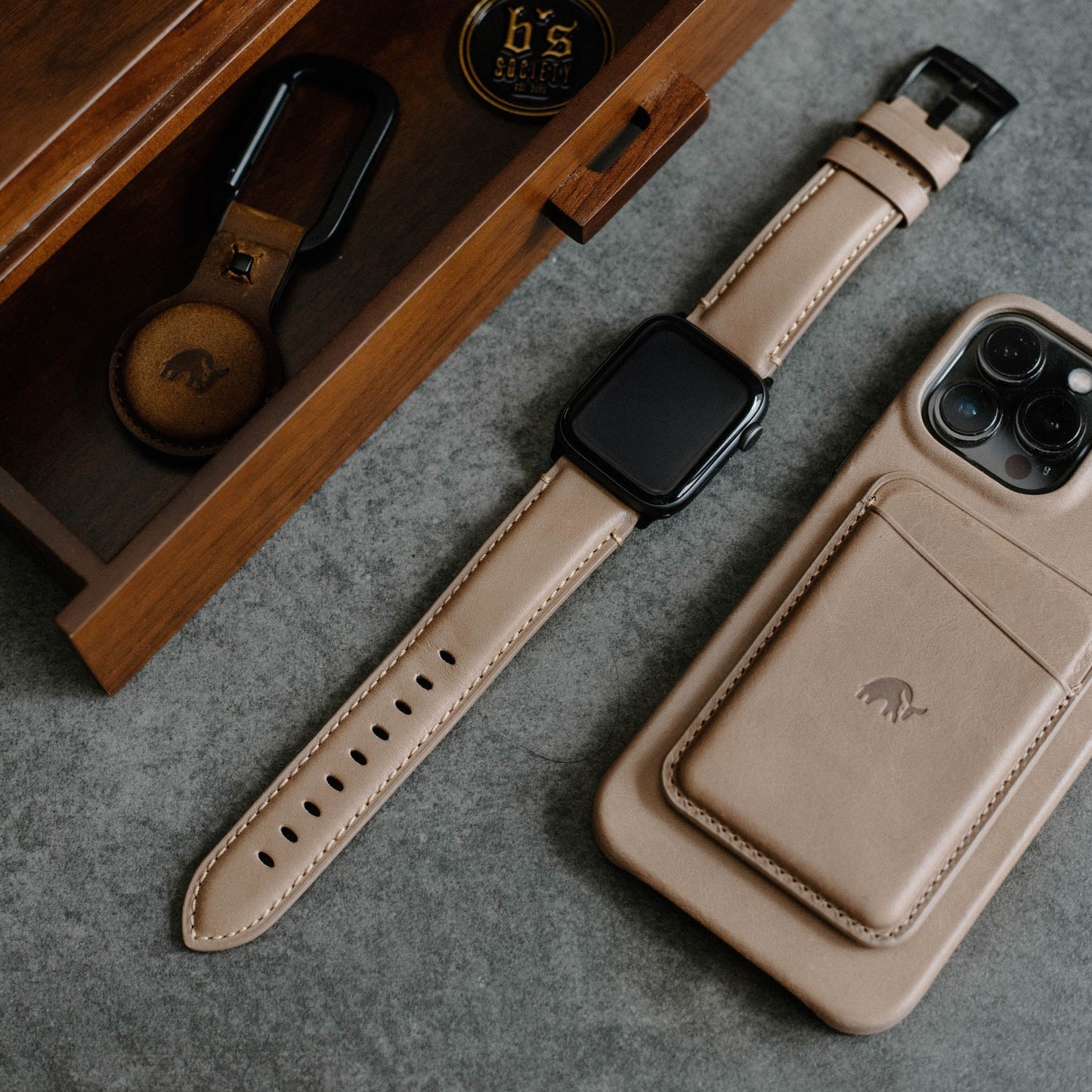 Leather Apple Watch Strap - Dune by Bullstrap