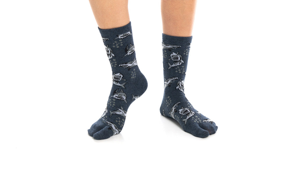 1 Pair - V-Toe Flip Flop Tabi Socks - Grey Sharks by V-Toe Socks, Inc