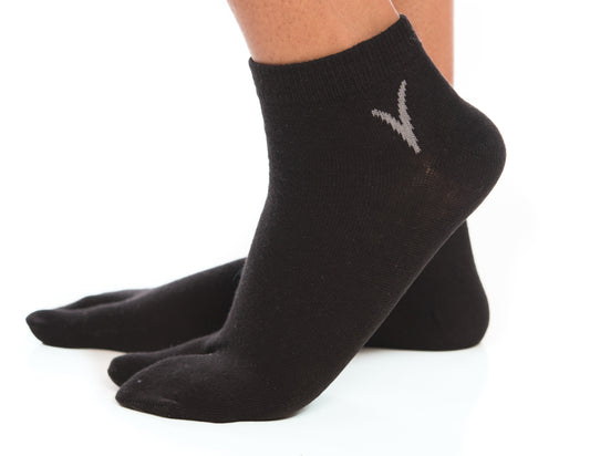 Black Ankle Casual V-Toe Flip-Flop Tabi Big Toe Socks by V-Toe Socks, Inc